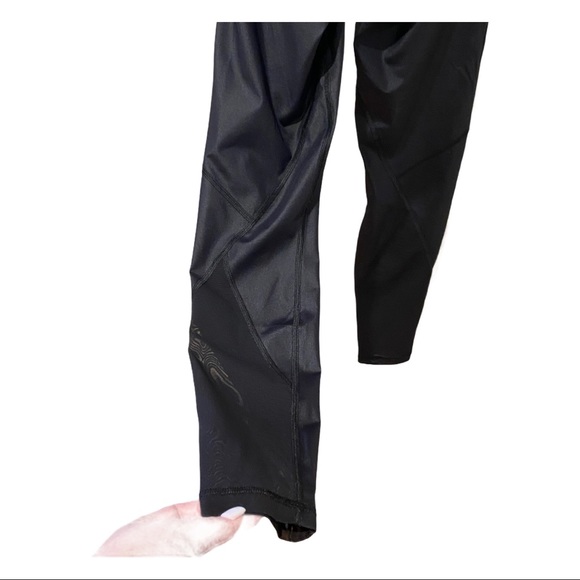 Sweaty Betty Luxe Wet Look Leggings (XS) - Picture 10 of 14